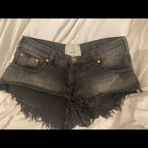 One Teaspoon black shorts size 24